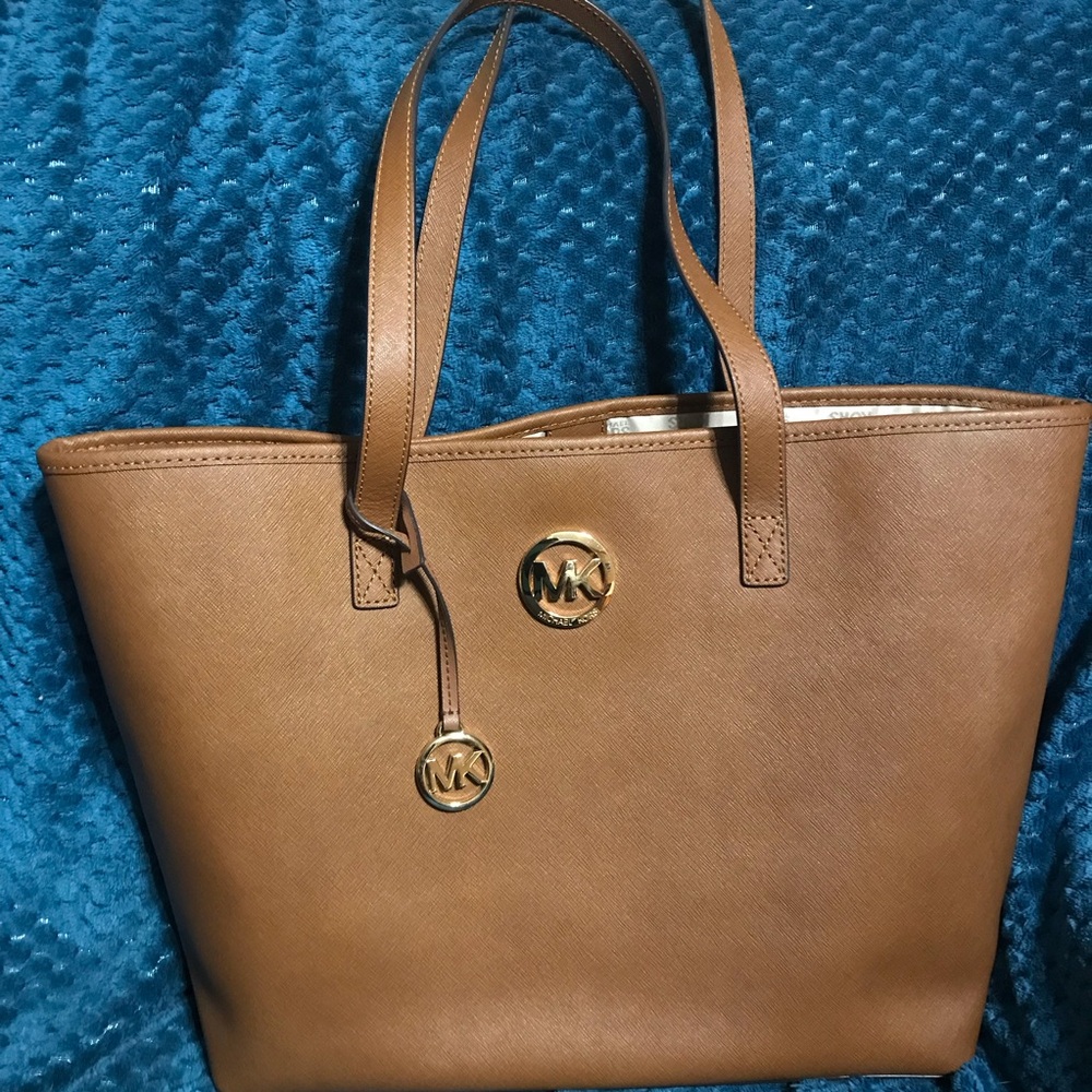 EUC Michael Kors Large Caramel tote